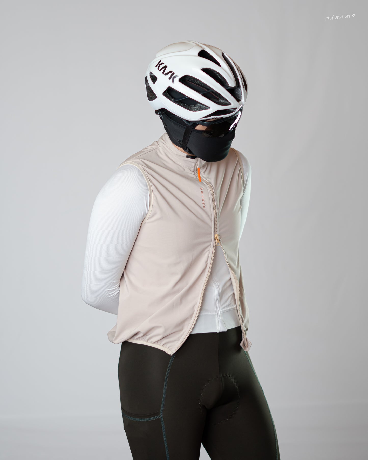 CHALECO HAST BEIGE UNISEX