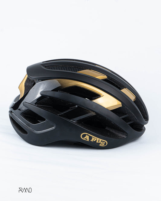 CASCO AIRBREAKER NEGRO DORADO AAA TALLA M (IMPERFECTO DE FABRICA)
