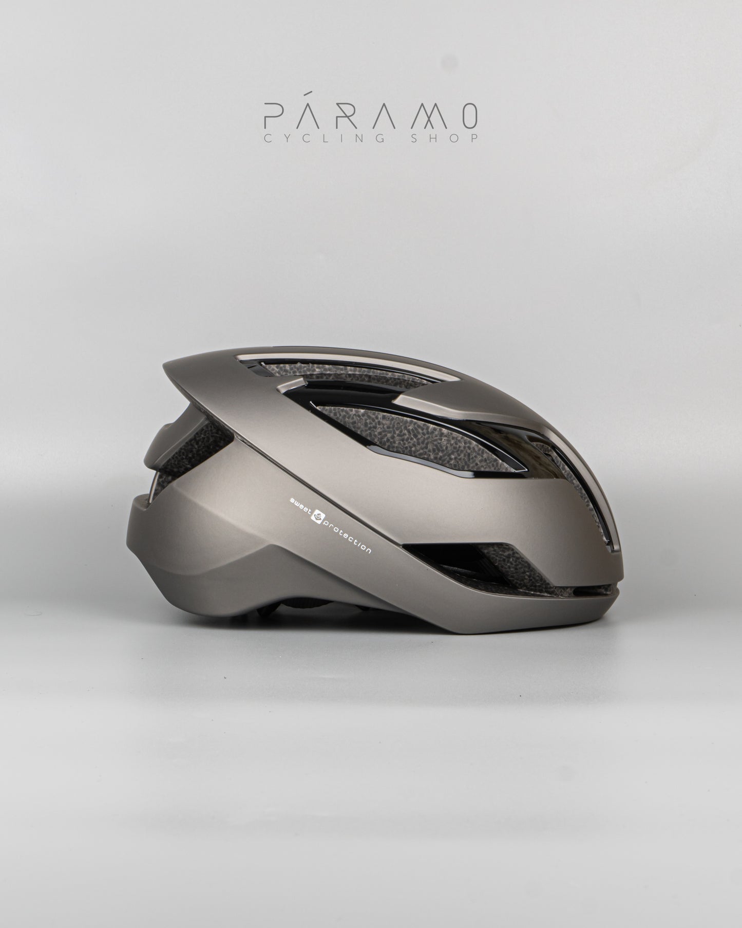 CASCO FALCONER AAA GRIS TALLA M