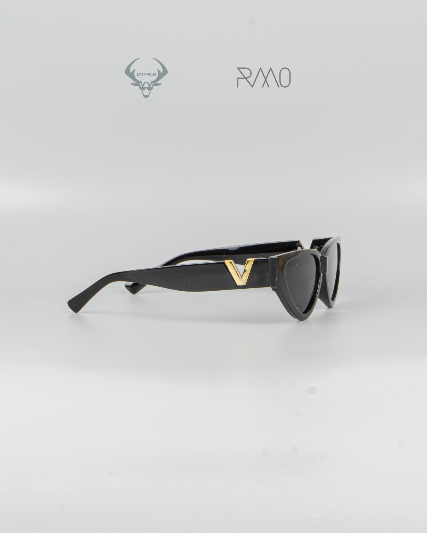 GAFAS SOL NEGRAS V DORADO Uv400