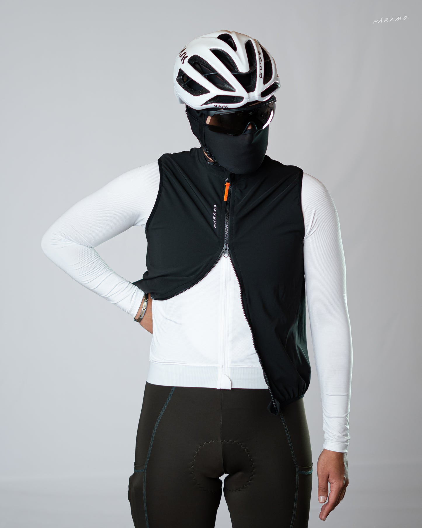 CHALECO HAST NEGRO UNISEX