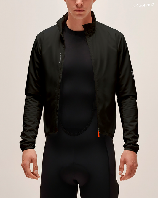 CHAQUETA HAST NEGRA UNISEX IMPERMEABLE 70%