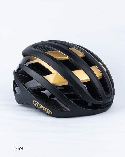 CASCO AIRBREAKER NEGRO DORADO AAA TALLA M (IMPERFECTO DE FABRICA)