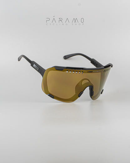Devour  negro 4 lentes dorado Uv400